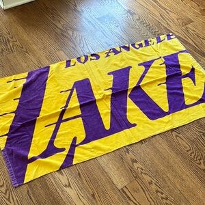 Los Angeles Lakers beach Towel in Yellow and Purple
